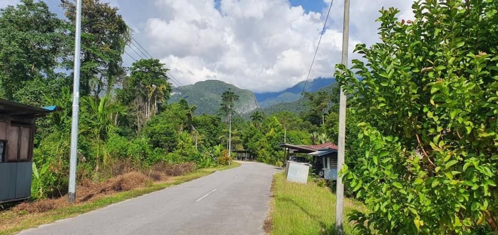 Mulu Homestay Bagian luar foto